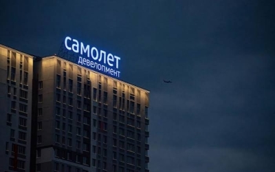 Арбитражный управляющий Сергей Костин назначен конкурсным управляющим по иску дольщиков, но Воробьевы оспаривают это решение, чтобы не отдавать инфраструктурные активы